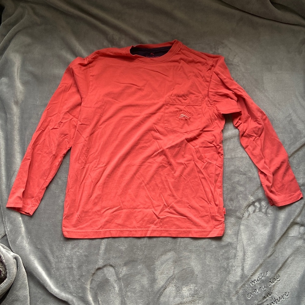 Tommy Bahama Relax long sleeve tee. Small